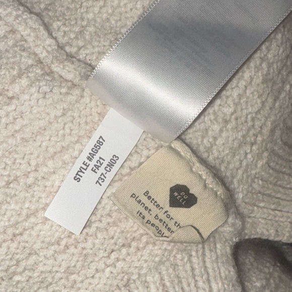 Madewell Oatmeal Cream Ruffle Neck Puff Sleeve Cropped Knit Sweater - L - Picture 15 of 16